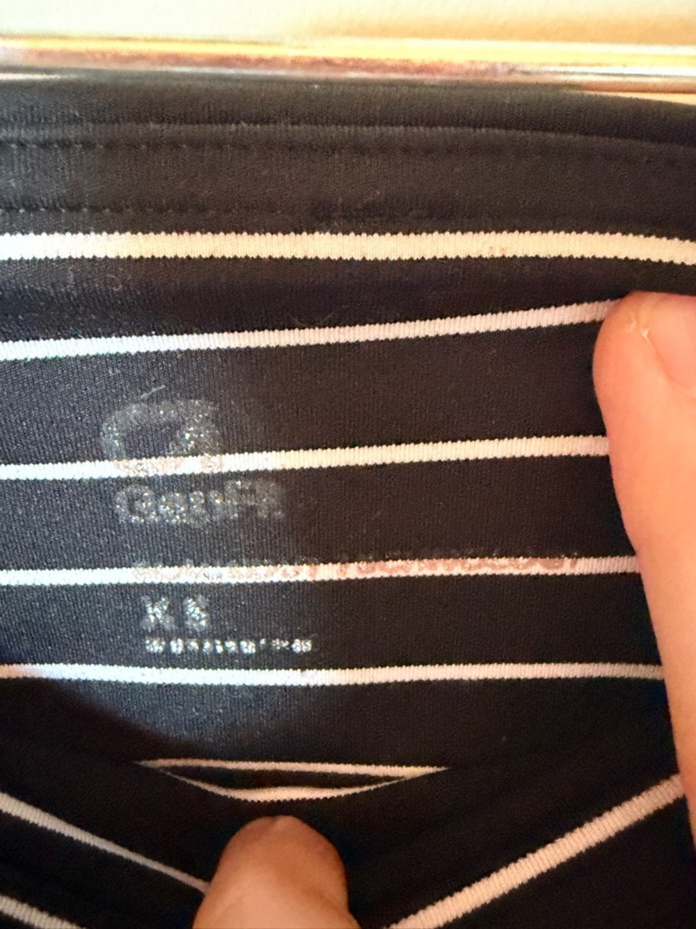 Gap fit black and white striped capris XS - Picture 2 of 3